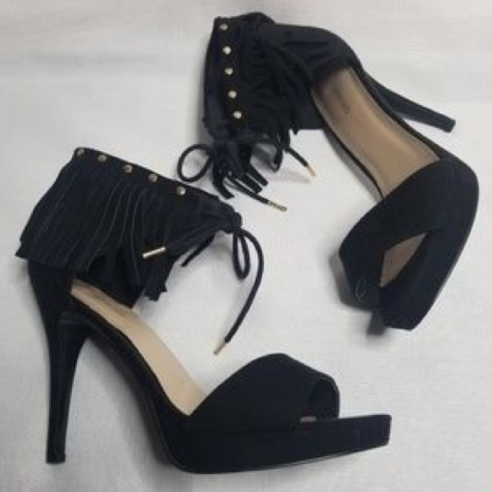 🚀 CLOSET CLEAR OUT 🚀Call It Spring Fringe Heels
